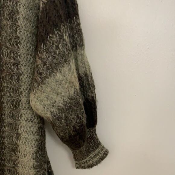 MOHAIR BLEND LIGHTWEIGHT MADE IN ITALY SWEATER - Picture 3 of 5